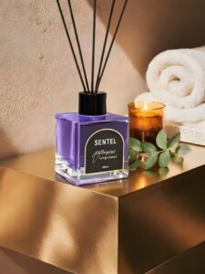 Le luxe tient dans un flacon, 50 ml de bonheur à chaque vaporisation